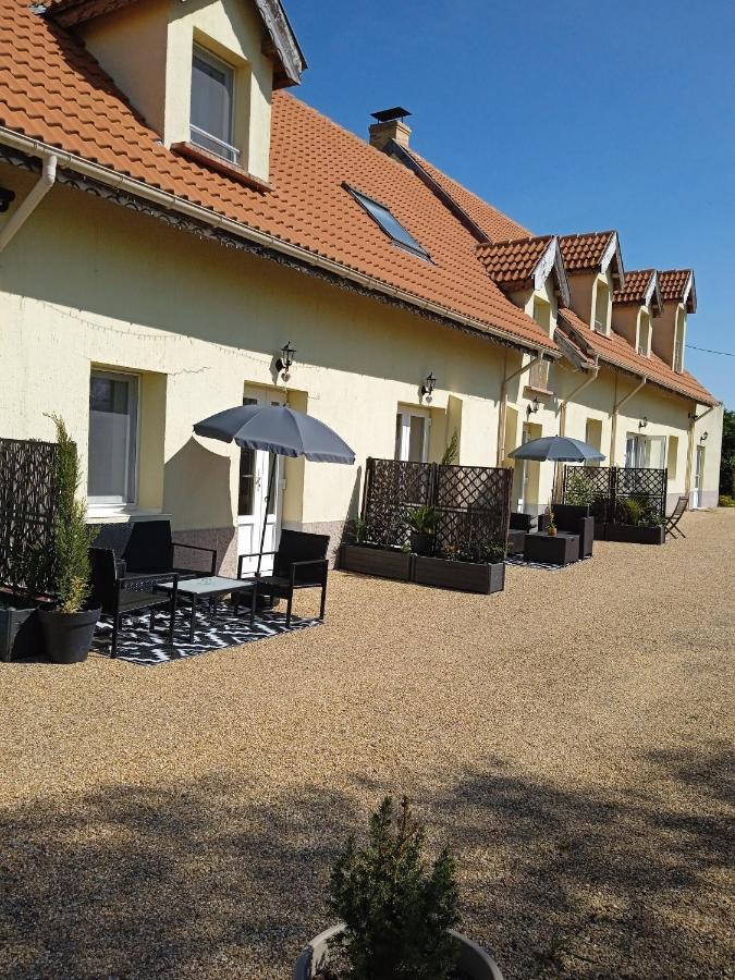 Maison De Vacances Sol & Piper Gombergean Exteriör bild